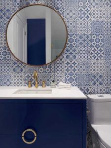 Yuvarlak Aynalı Mavi Renk Banyo Dolabı
