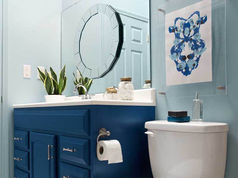 Ufak Banyo Mavi Renk Banyo Dolabı