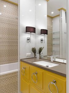 Granit Tezgahlı Sarı Renk Banyo Dolabı Modeli