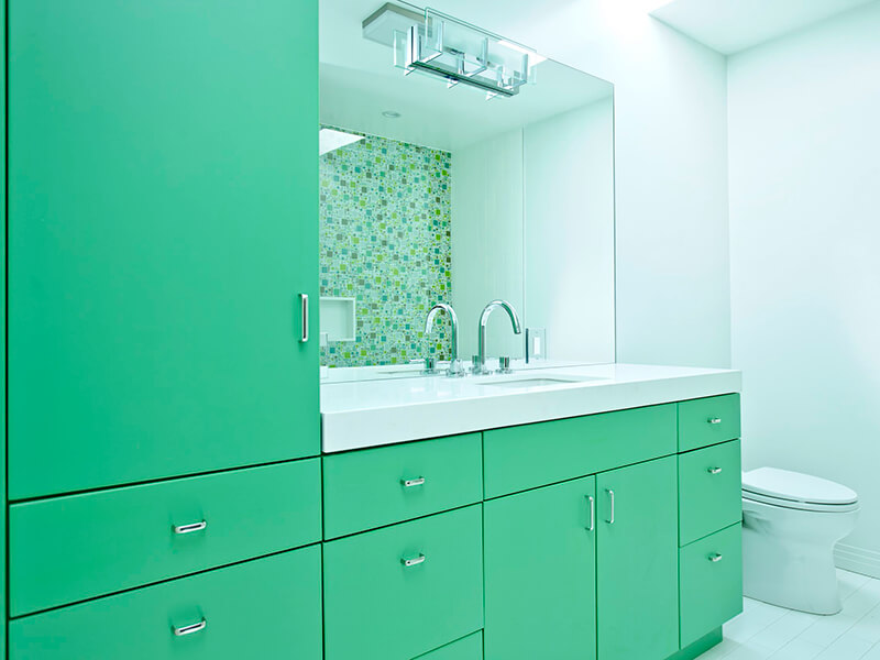 Büyük Banyo İçin Yeşil Renk Banyo Dolabı Modeli
