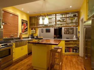 kahverengi sarı mutfak dolabı